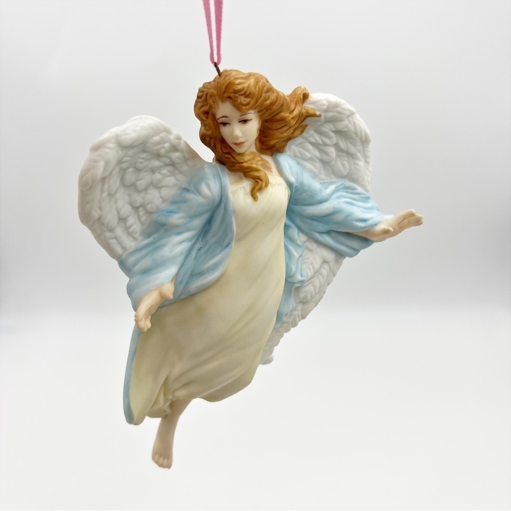 NWT Hallmark Vintage Keepsake Porcelain Angel of‎ Comfort Christmas Ornament